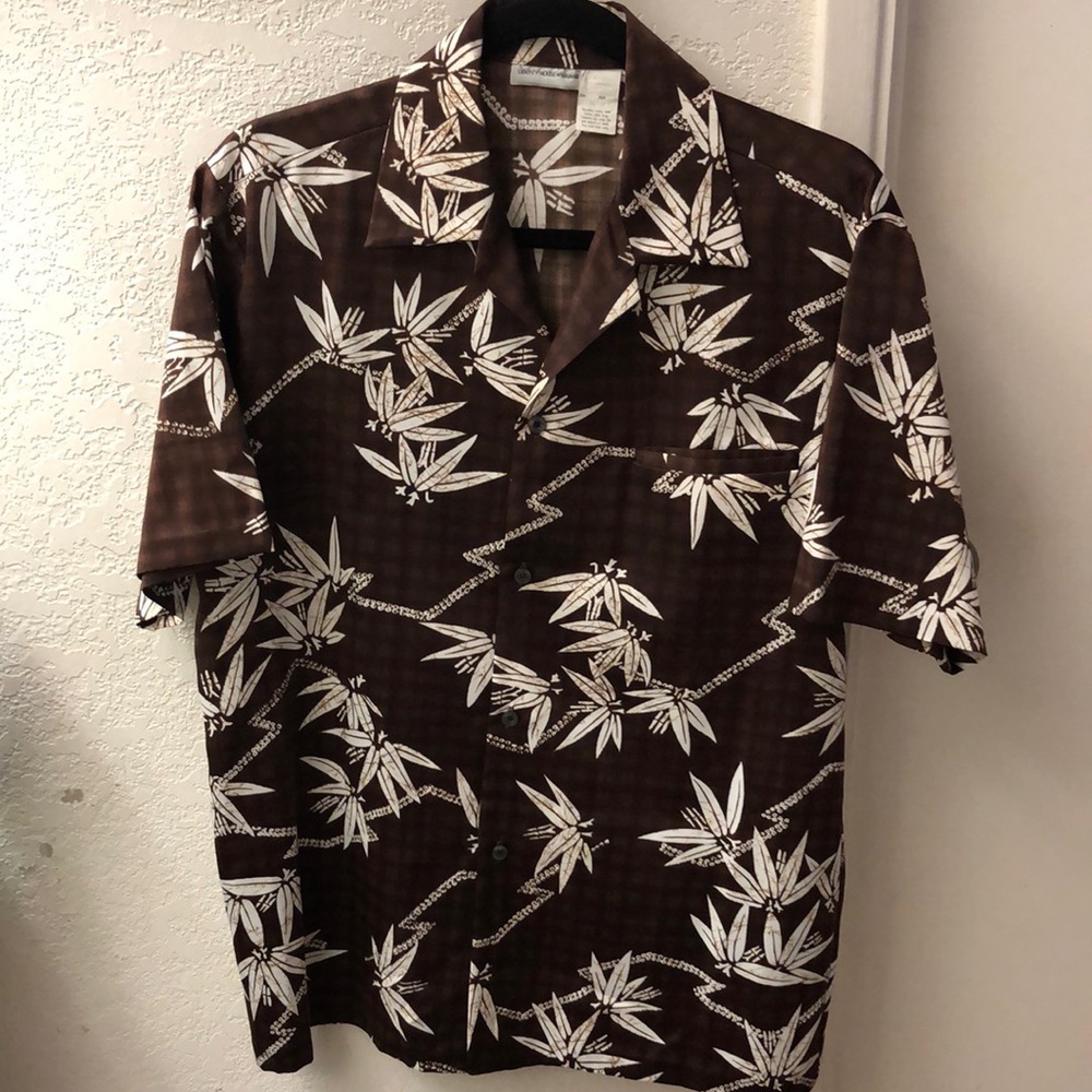 Liberty House of Hawaii Medium Polyester Botton Down Aloha Shirt With Pocket